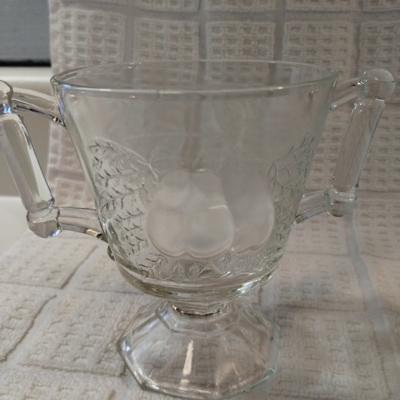 Jeannette Baltimore Pear Cream & Sugar set - Picture 5 of 11